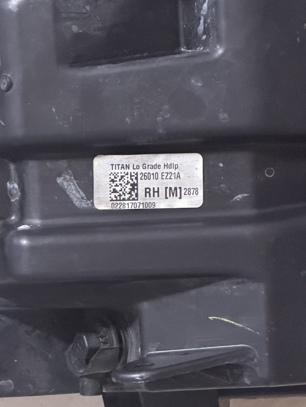 2016 2017 2018 2019 NISSAN TITAN HALOGEN OEM HEADLIGHT RIGHT SIDE PASSENGER OEM