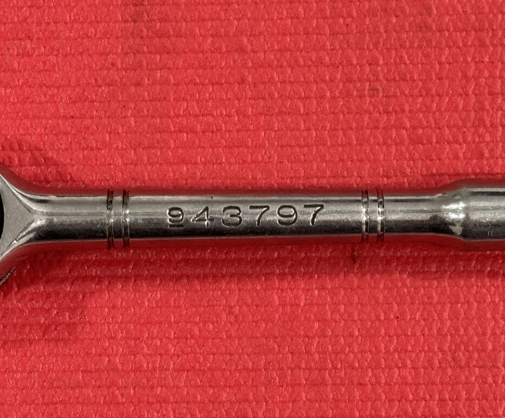 Vintage CRAFTSMAN 943797  1/2" Drive Thumb Wheel Ratchet Tri-wing Made In USA