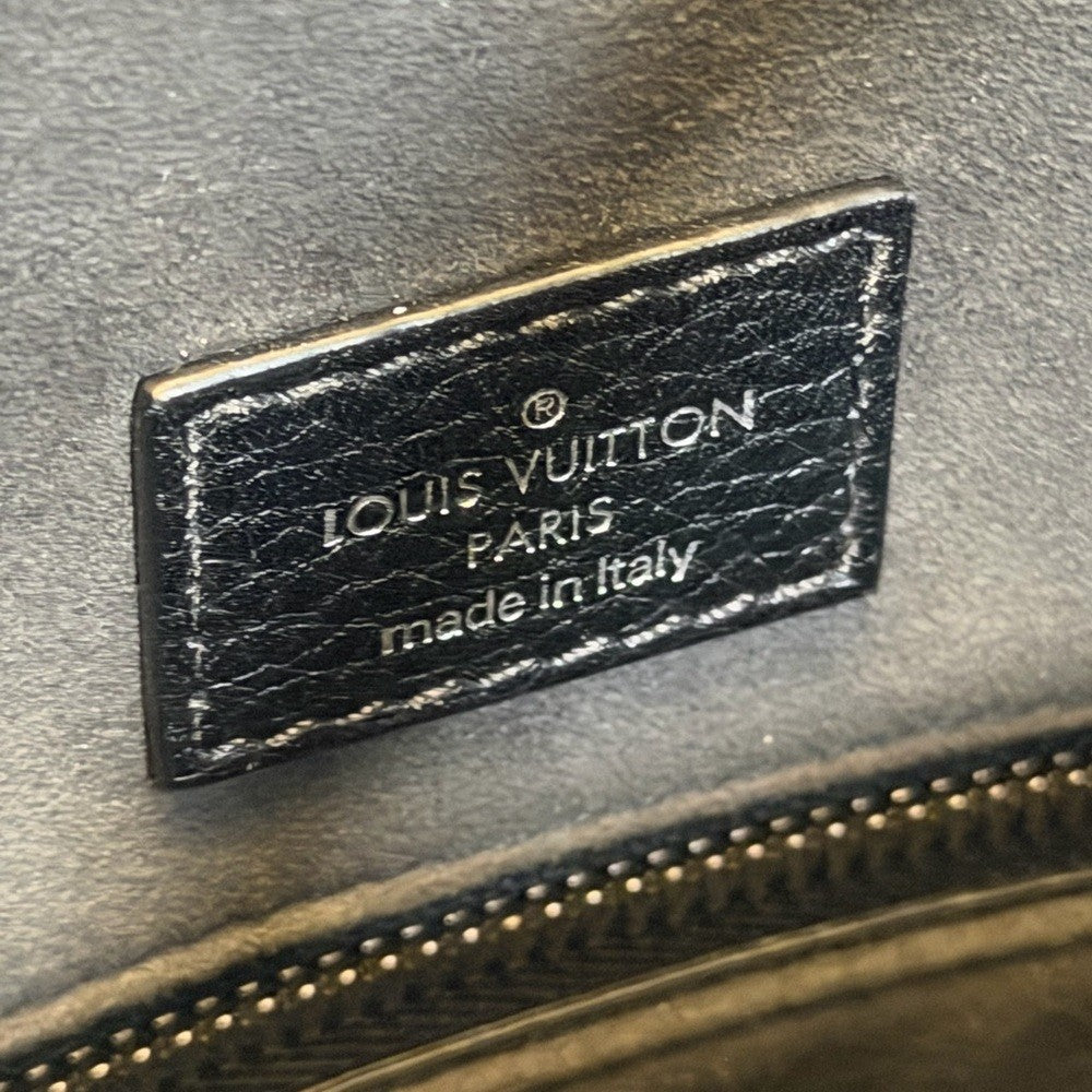 Louis Vuitton M94476 Greenwich Tote Bag in black Taurillon leather