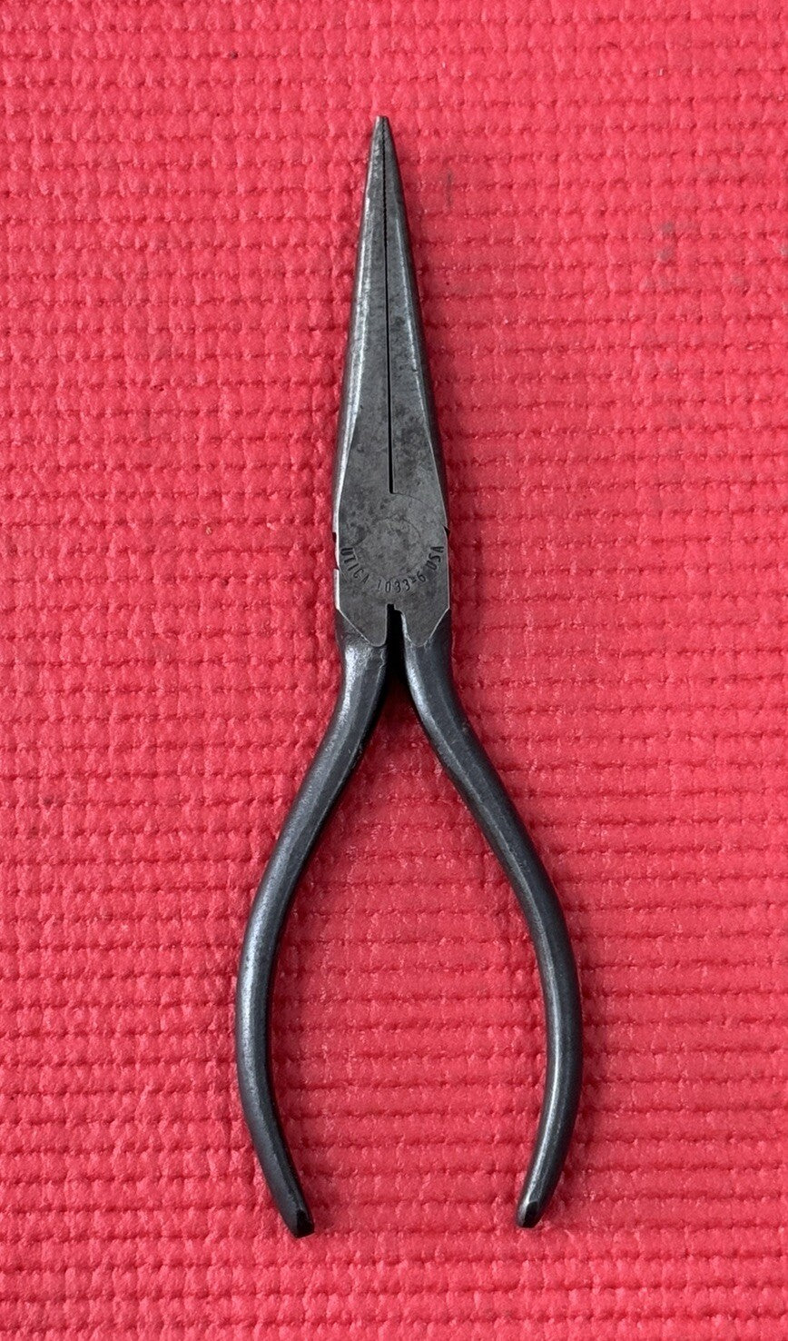 VINTAGE UTICA TOOLS No.1033  6"  NEEDLE NOSE PLIERS MADE IN USA