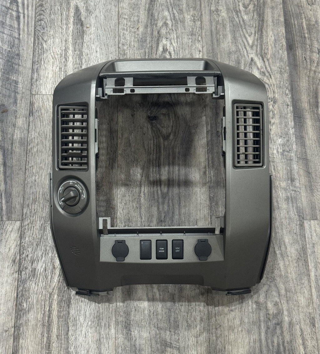 2004-2007 Nissan Titan Armada A/C Climate Radio Surround Bezel W/4x4 Switch OEM