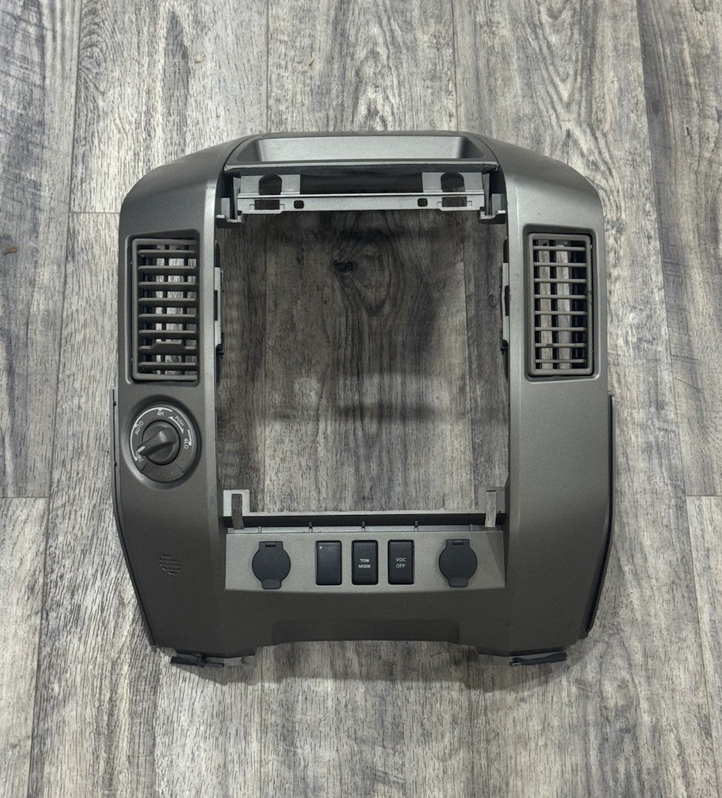 2004-2007 Nissan Titan Armada A/C Climate Radio Surround Bezel W/4x4 Switch OEM