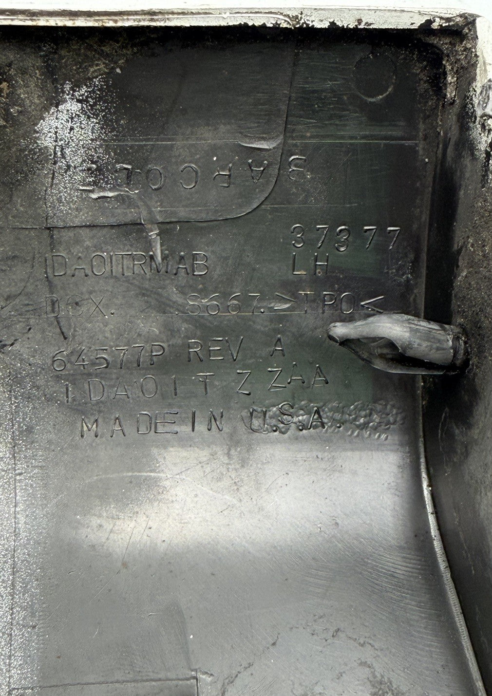 08/20 Grand Caravan/ 08-16 Town Country DRIVER Front Lower Fender Rocker Molding