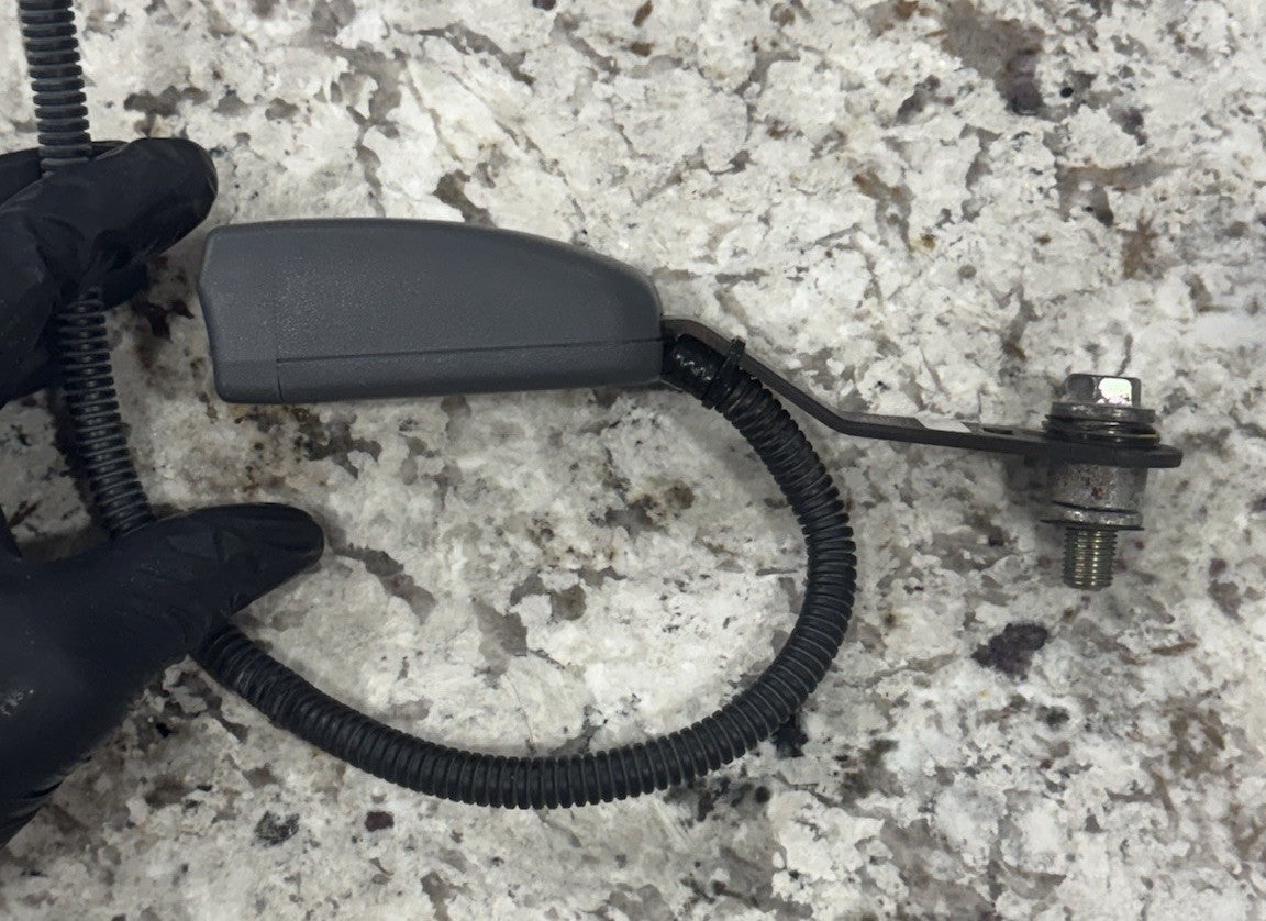 2005-10 Honda Odyssey Front RIGHT PASSENGER Side Seat Belt Buckle RH NSB1097 OEM
