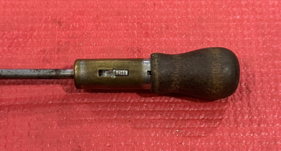 Vintage Rare 6" Utility Ratchet Screwdriver Wood Handle, Works Great!