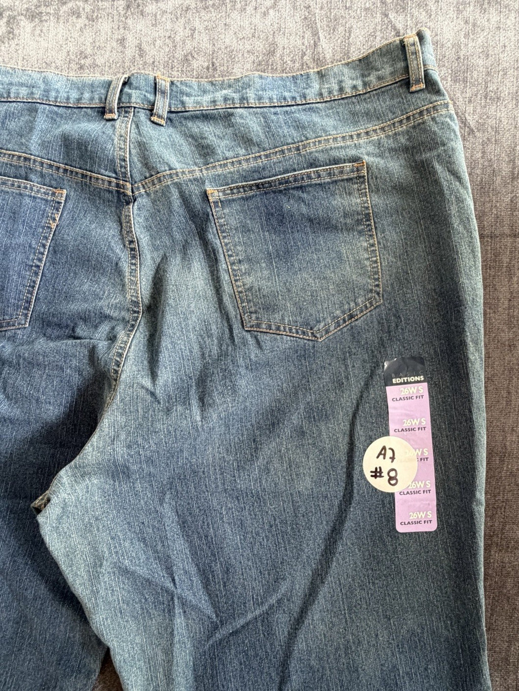 Basic Editions Classic Fit Woman 26W S Denim Blue medium Jeans NWT