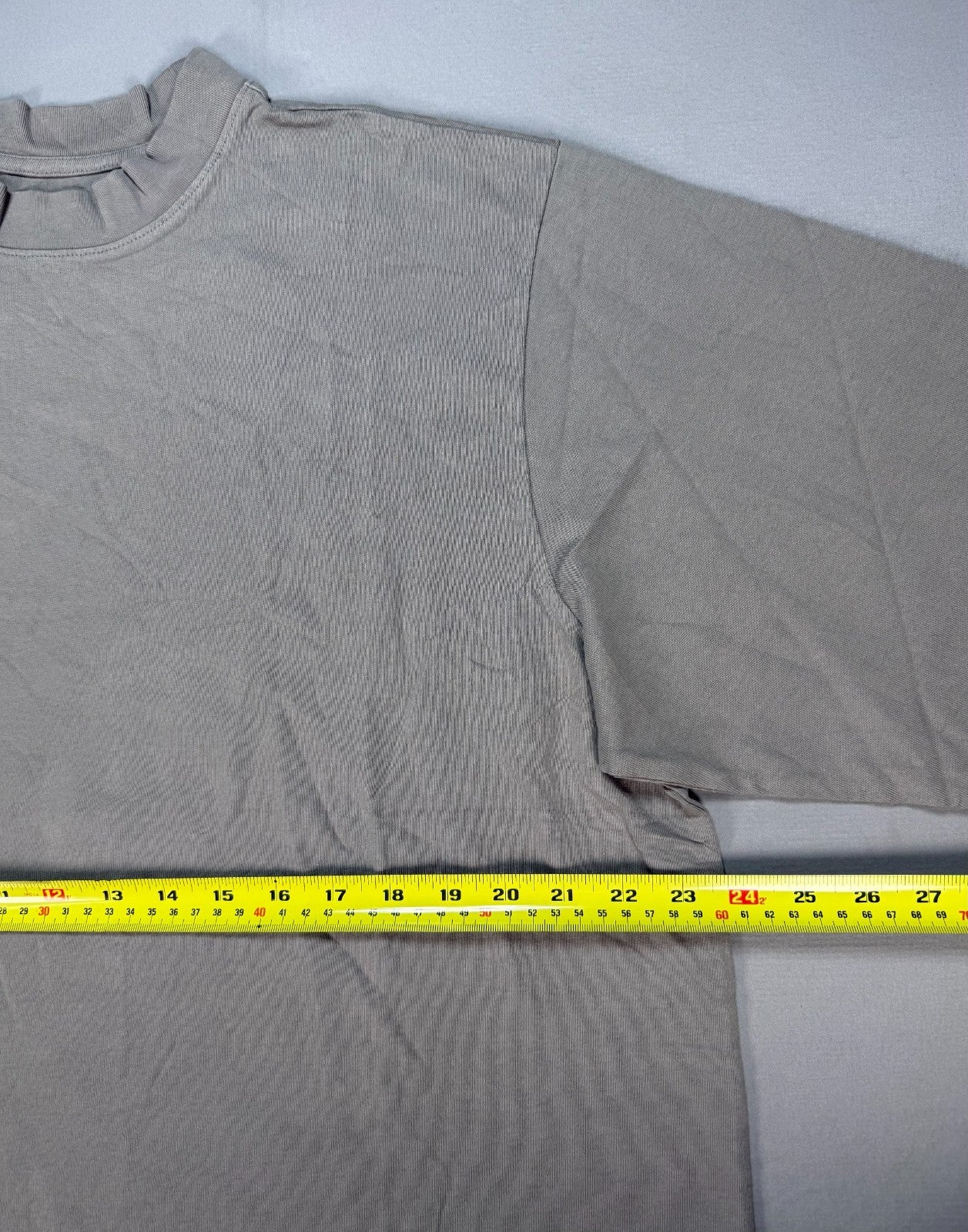 Yeezy YZY Gap Long Sleeve Shirt Men's Medium Gray Crew Neck Streetwear Modern