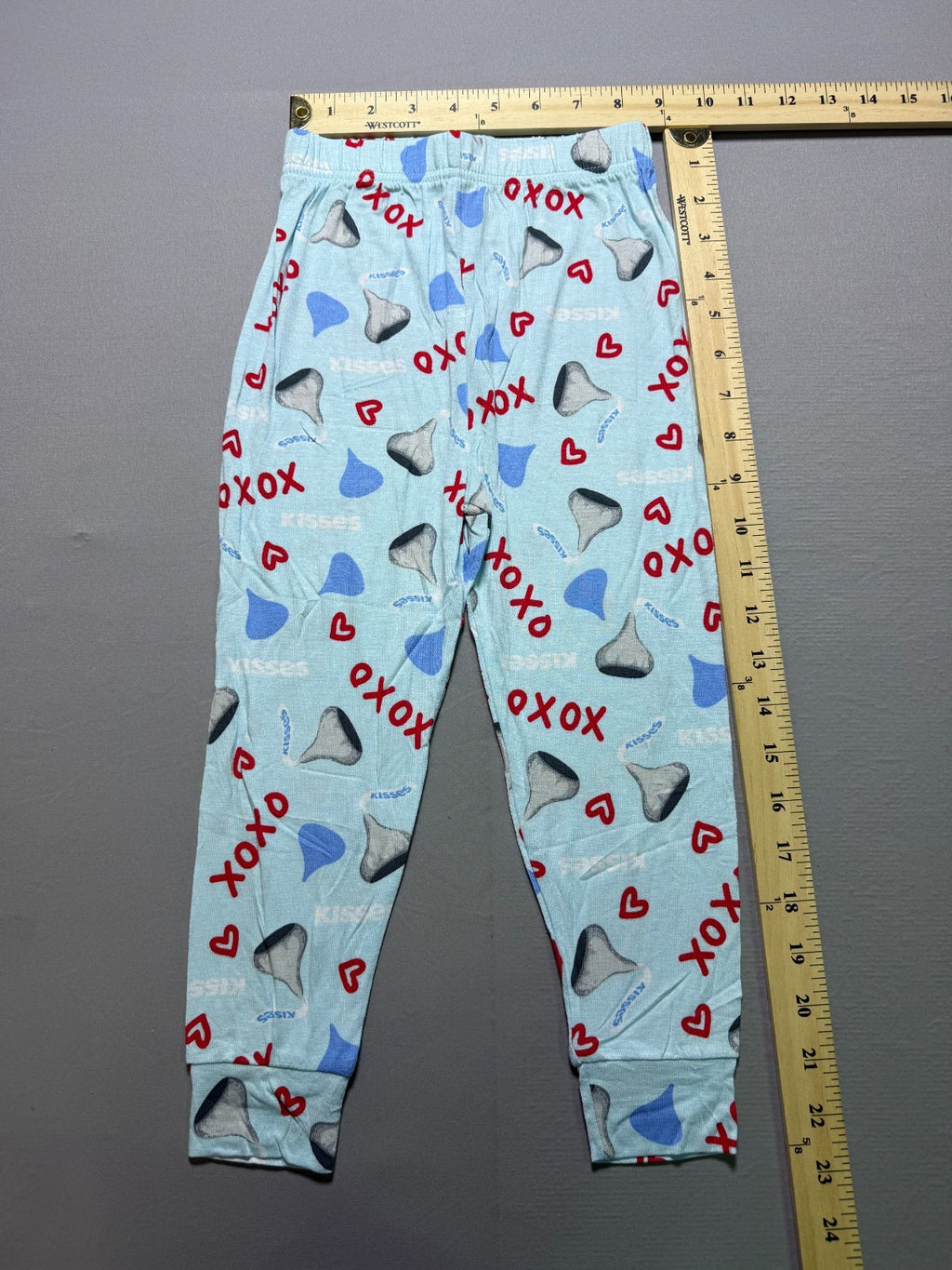 NWOT Hershey's Kisses Character Valentines Adorable 2-Piece Pajamas Kids 4 Blue