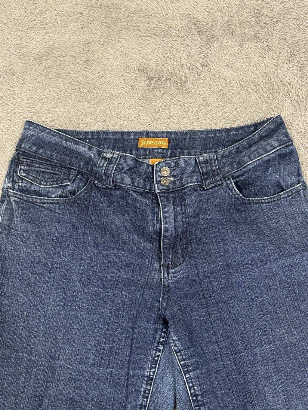 St. Johns Bay Women's Size 12 Denim Capri Jeans