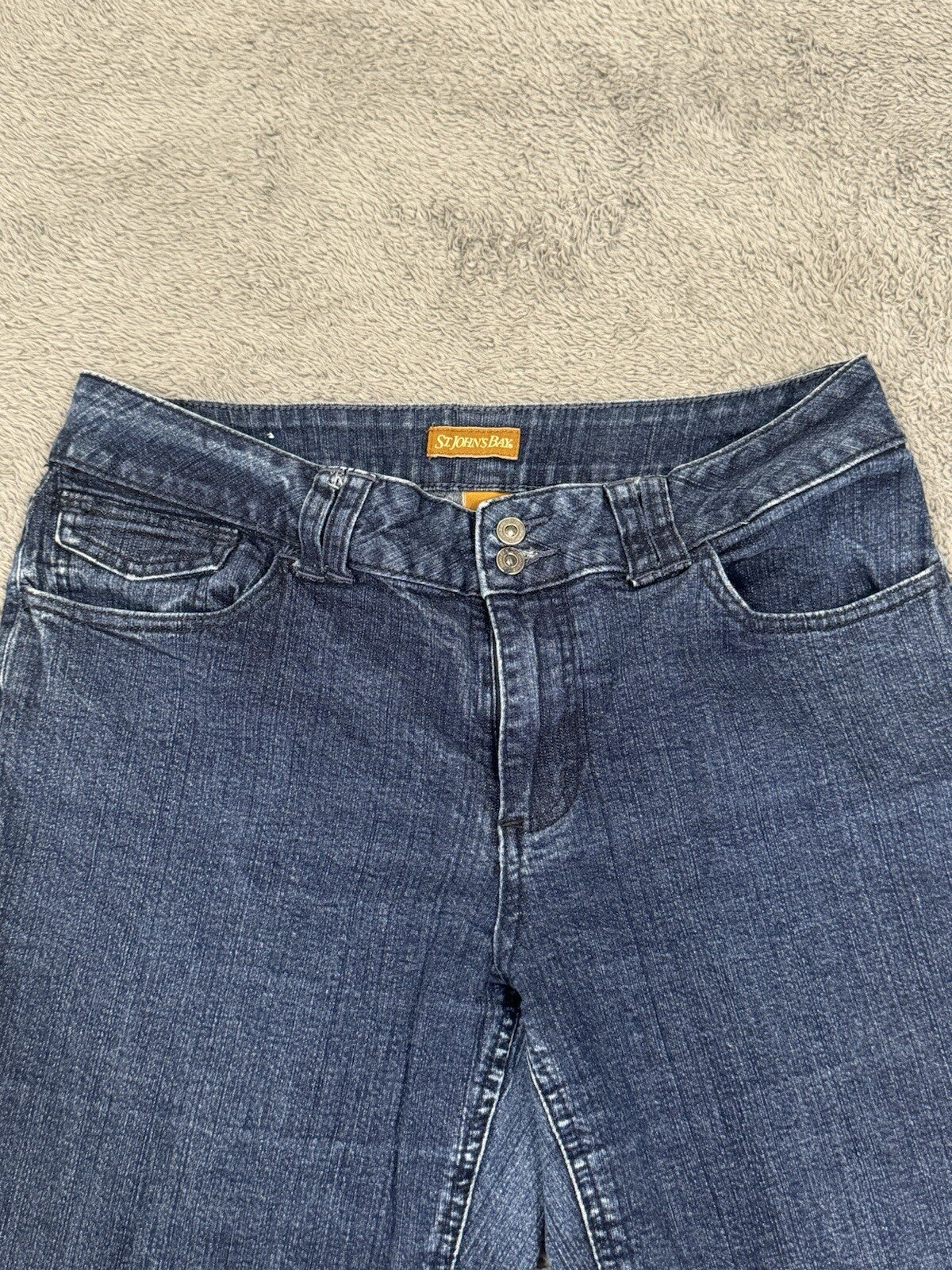 St. Johns Bay Women's Size 12 Denim Capri Jeans