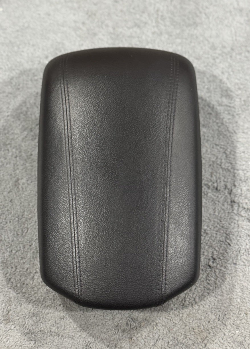 2013-2016 Hyundai Santa Fe Center Console Brown Leather Armrest Lid OEM Genuine