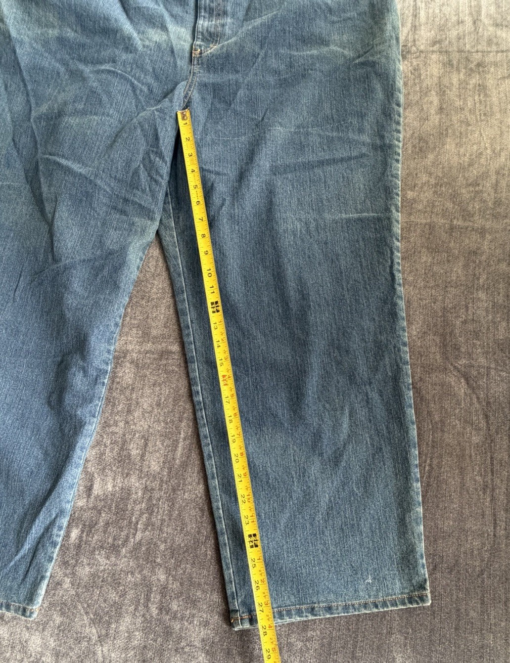Basic Editions Classic Fit Woman 26W S Denim Blue medium Jeans NWT