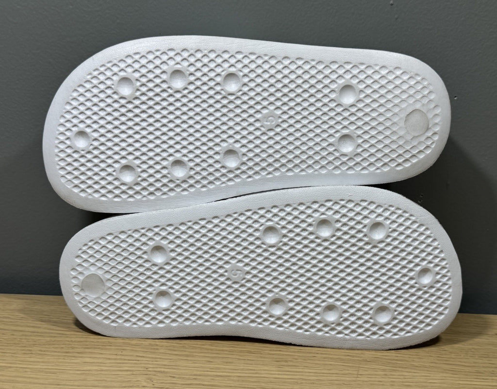 NEW ADIDAS WOMEN’S ADILETTE LITE J SLIDES SANDALS SIZE 5 | WHITE NWT
