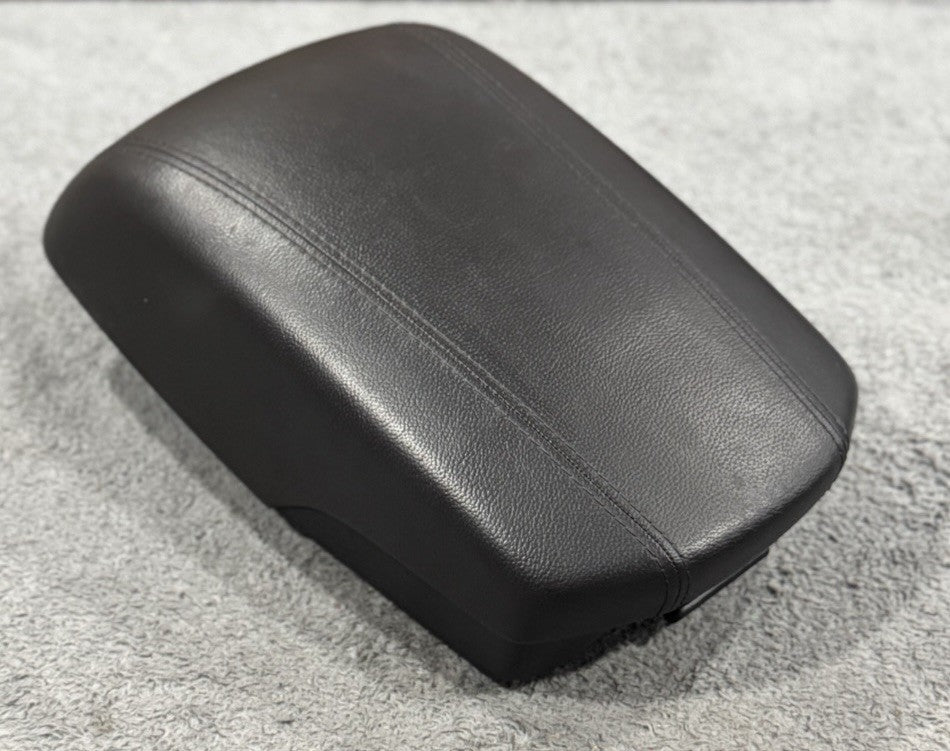 2013-2016 Hyundai Santa Fe Center Console Brown Leather Armrest Lid OEM Genuine