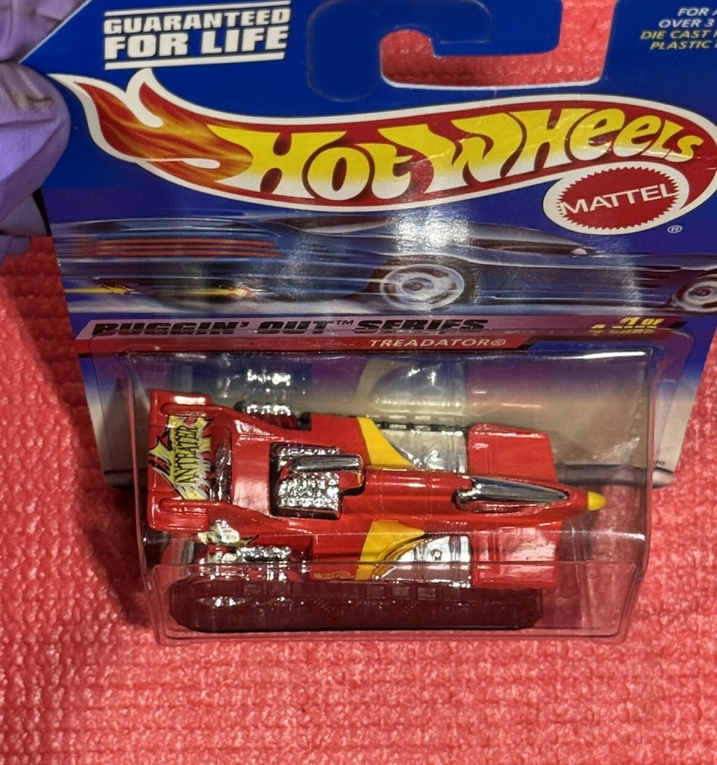 NEW Hot Wheels TREADATOR 1999 Buggin Out Series #941
