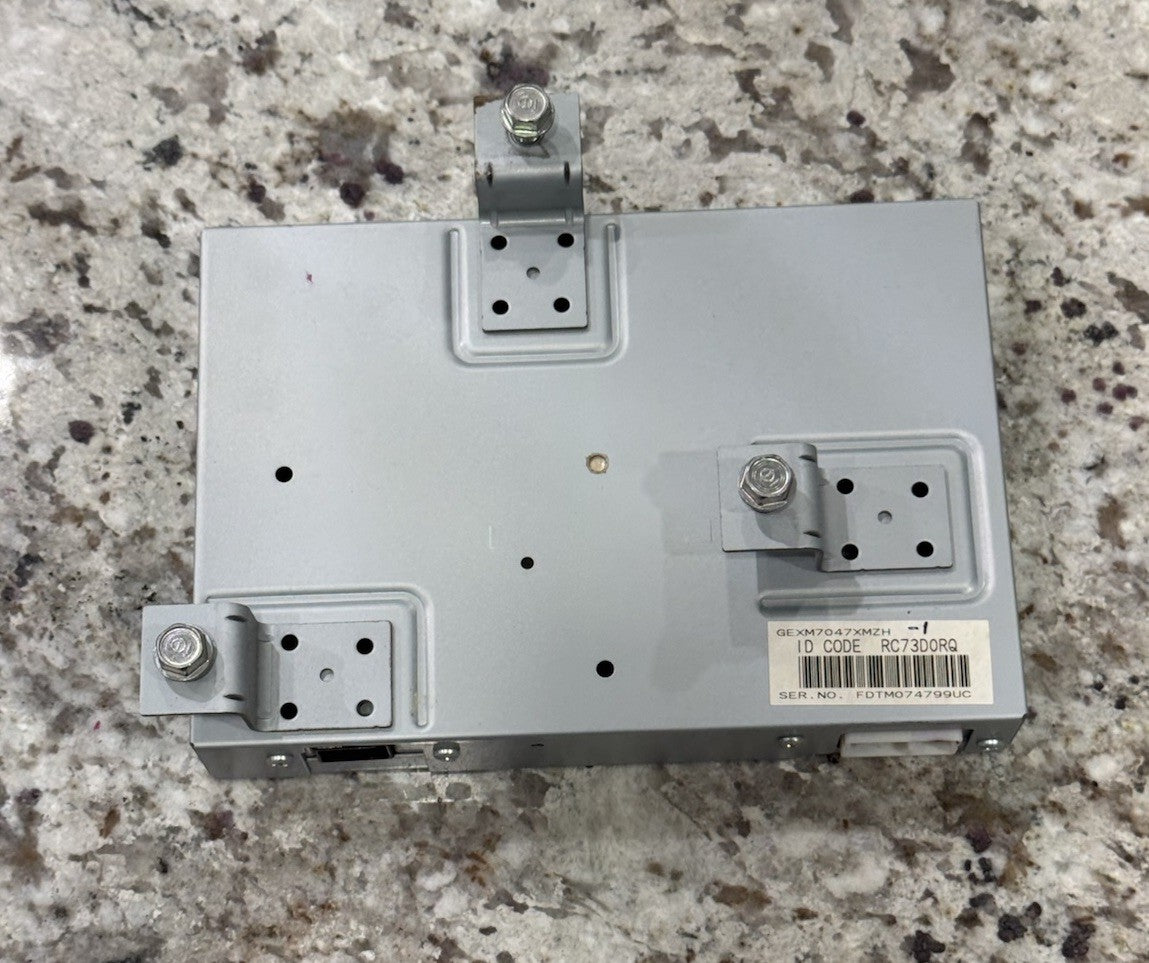 2005-2010 Honda Odyssey Satellite Receiver Control Module 39820-SHJ-A011-M1 OEM