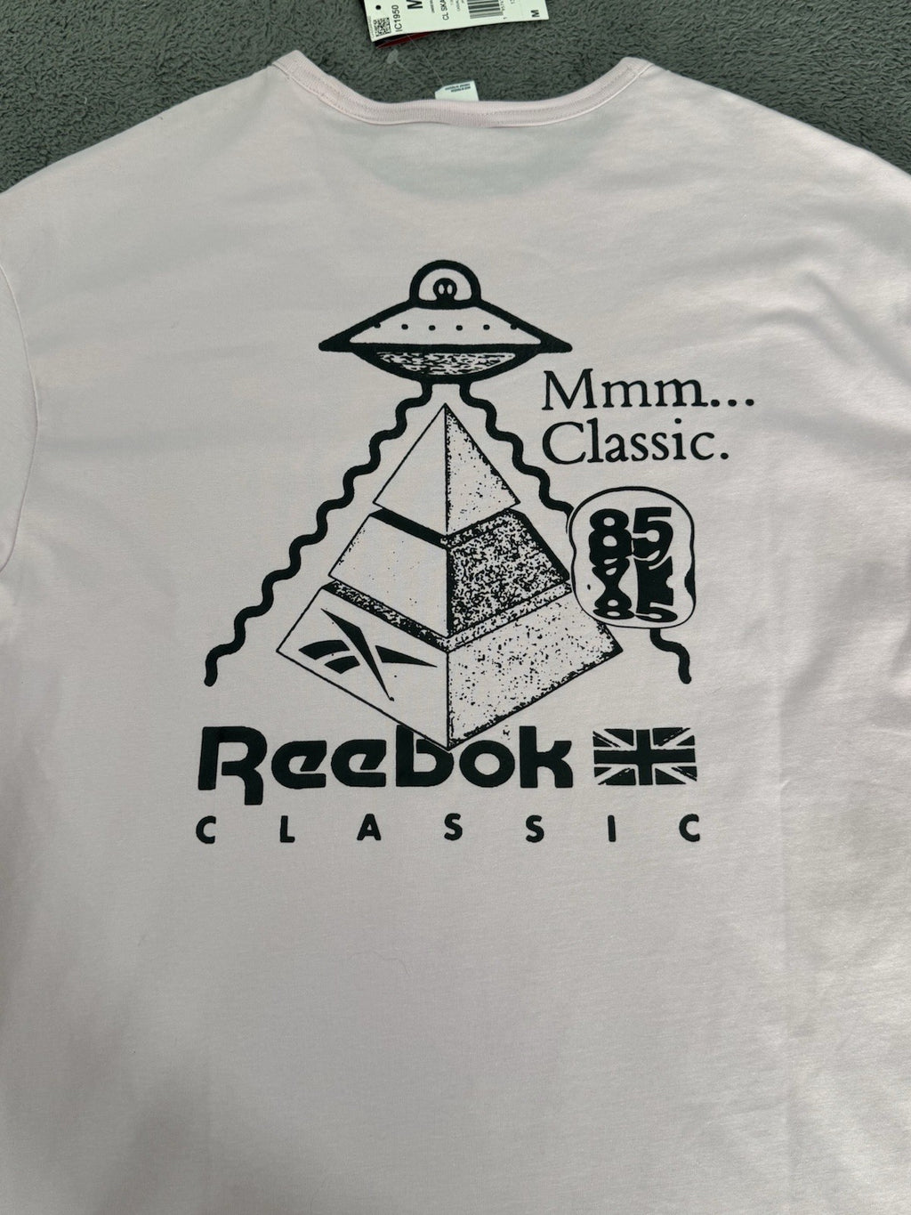 Reebok Classic T-Shirt Classics Skateboard UFO Pyramid Skate Shirt Pink Medium