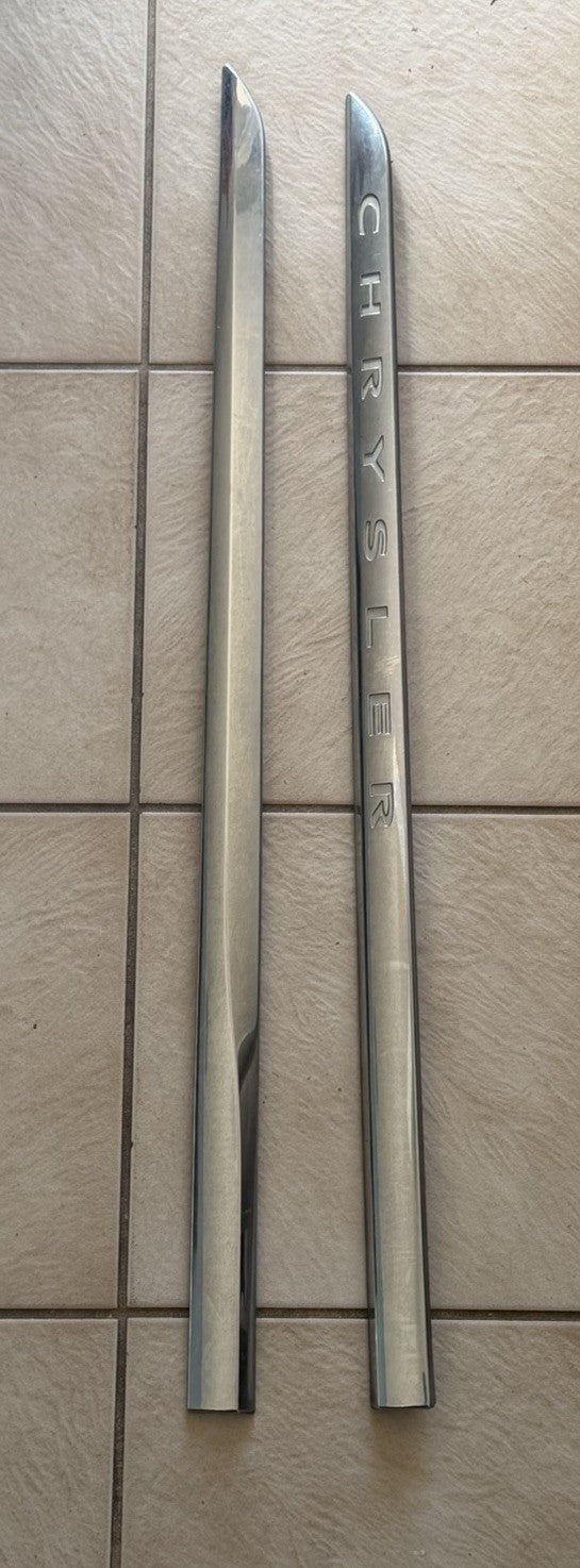 2011-2018 CHRYSLER TOWN COUNTRY SIDE DOOR TRIM MOLDING CHROME OEM PASSENGER SIDE
