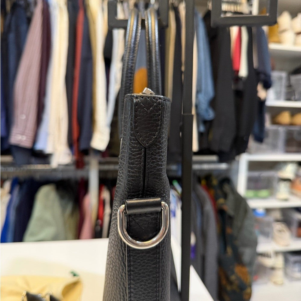 Louis Vuitton M94476 Greenwich Tote Bag in black Taurillon leather