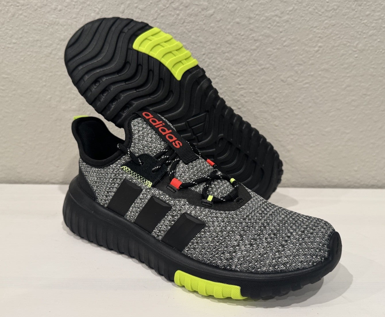 NEW Adidas Kaptir 4.0 Women’s Sneakers Size 6.5 Cloudfoam Black + Green NWB