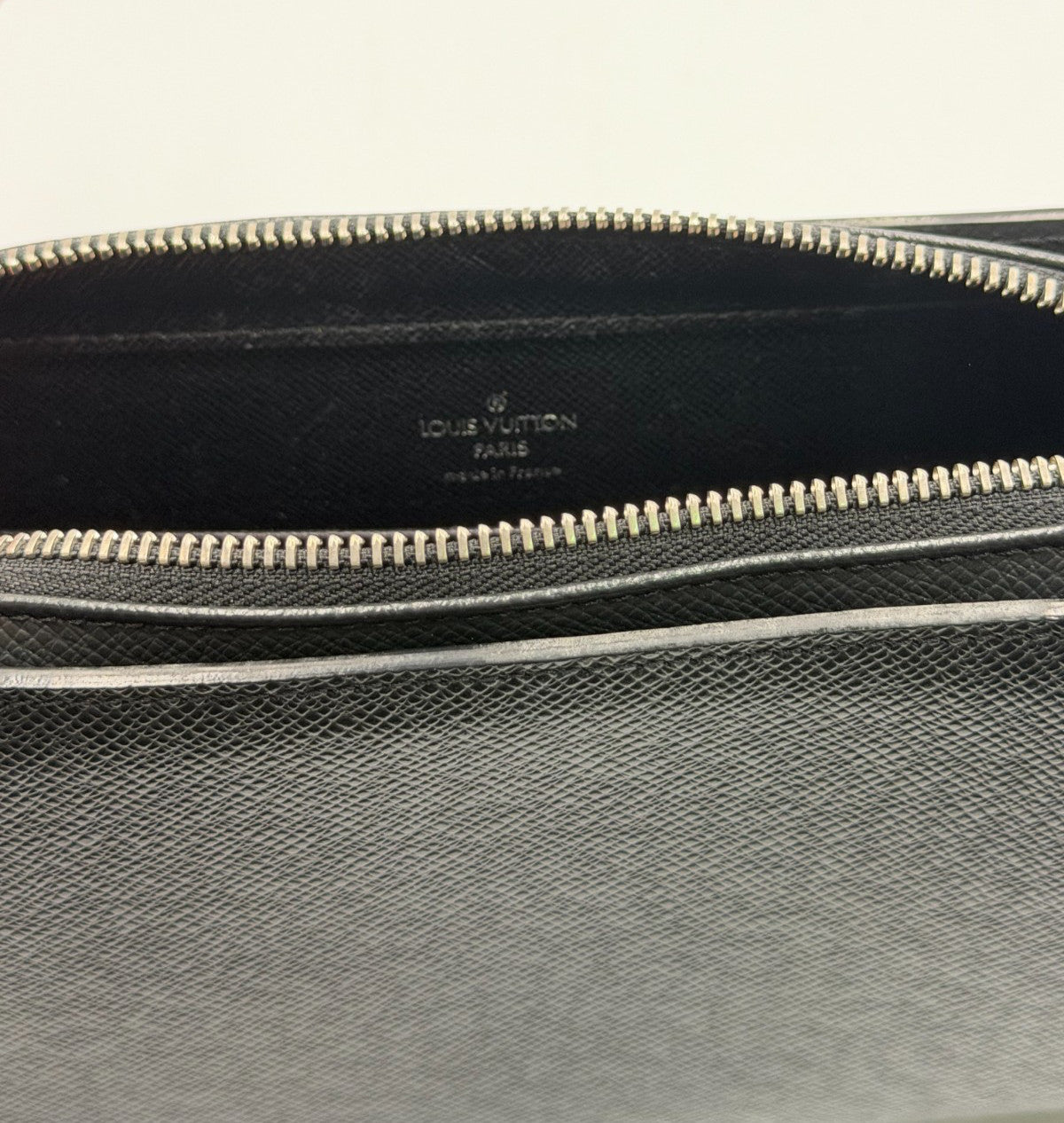 Authentic Louis Vuitton Taiga Baikal Clutch Bag Women Black Logo Genuine Leather