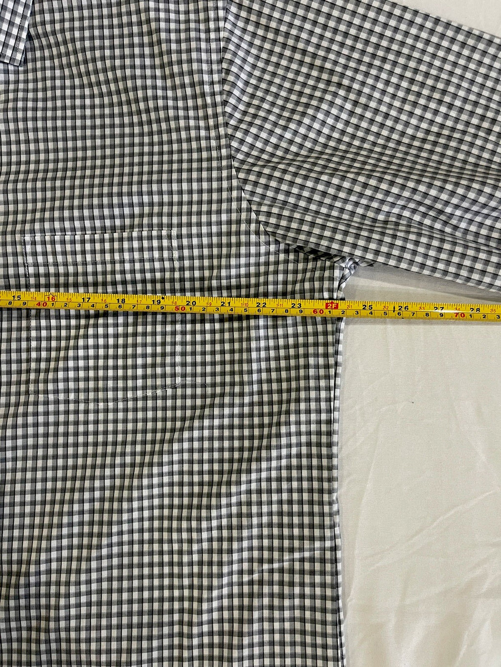 Van Heusen Classic Fit Flex Collar Size 17 34/35 Men Shirt Long Button Sleeve B1