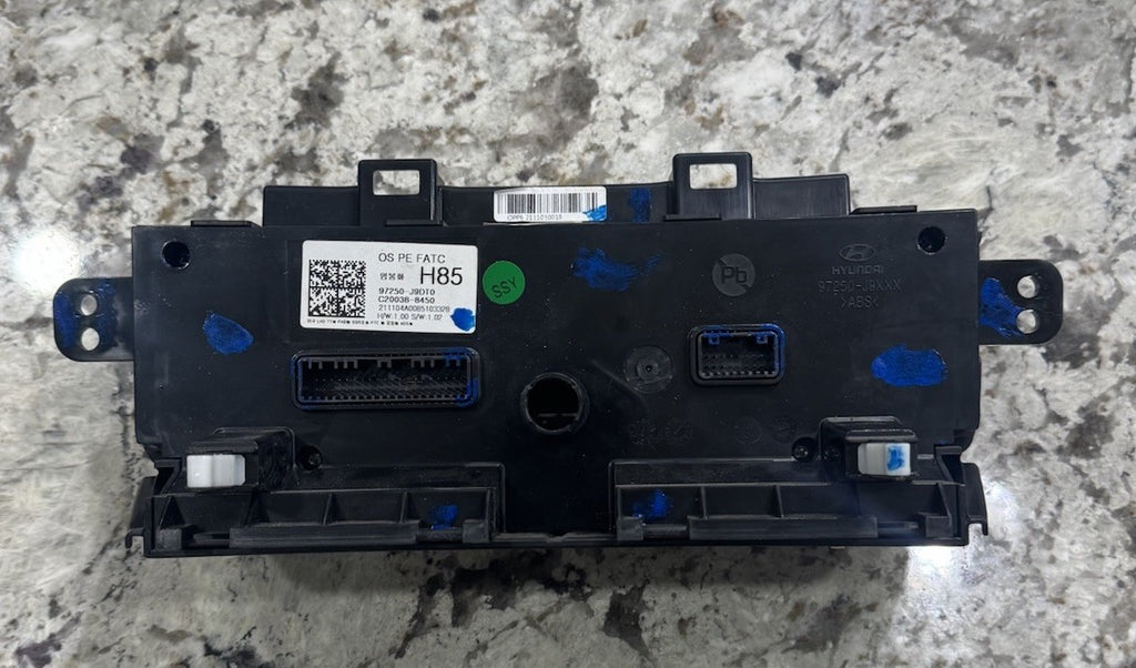 2022 2023 Hyundai Kona AC Heat Temperature Climate Control OEM 97250-J9DT0