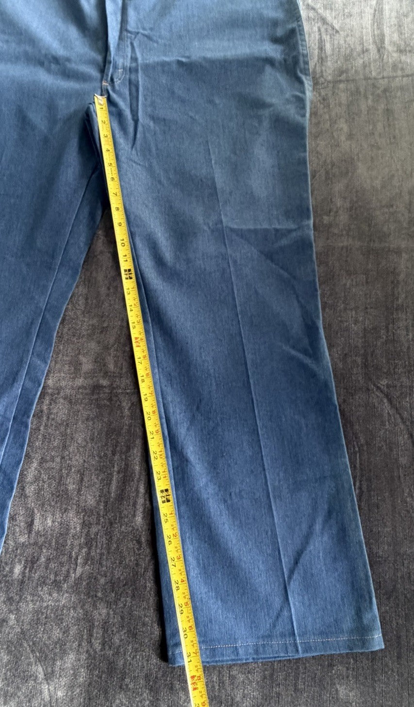 Basic Editions Comfort Action Stretch Men’s 46W X 32L Denim Blue Light Jeans NWT