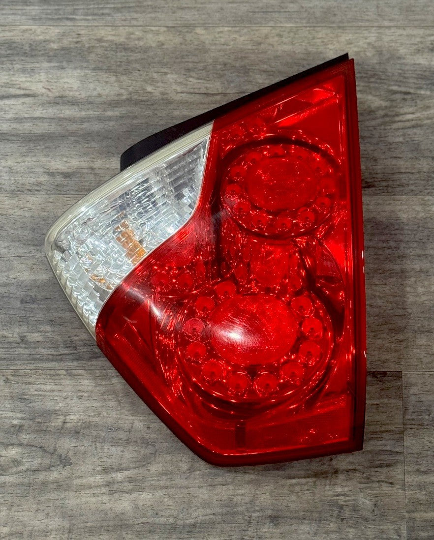2006 2007 INFINITI M35 M45 LEFT DRIVER SIDE TAILLIGHT LED BRAKE LIGHT OEM