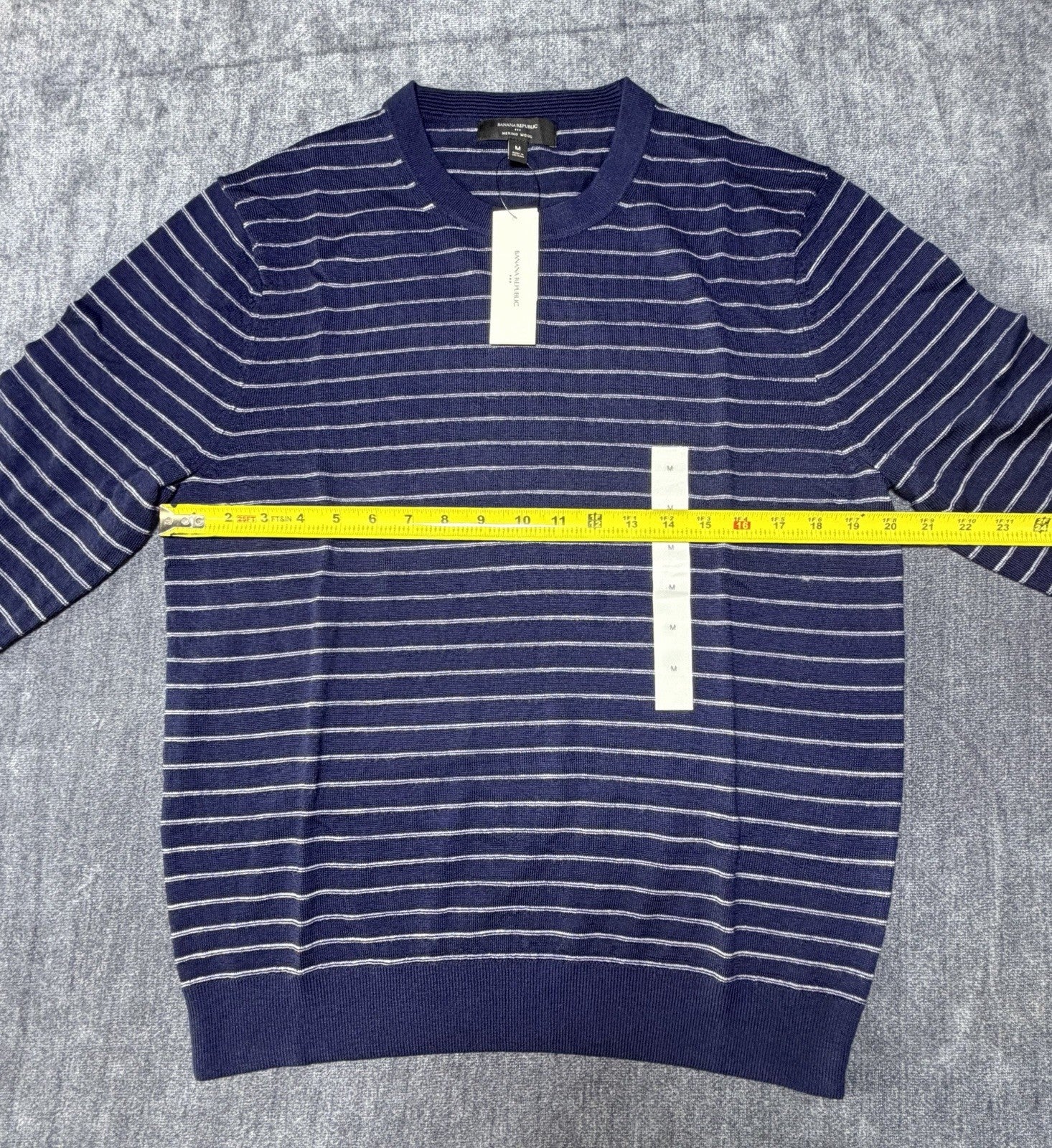 NWT Banana Republic Merino Wool Textured Striped Sweater Men's Medium Blue Knit