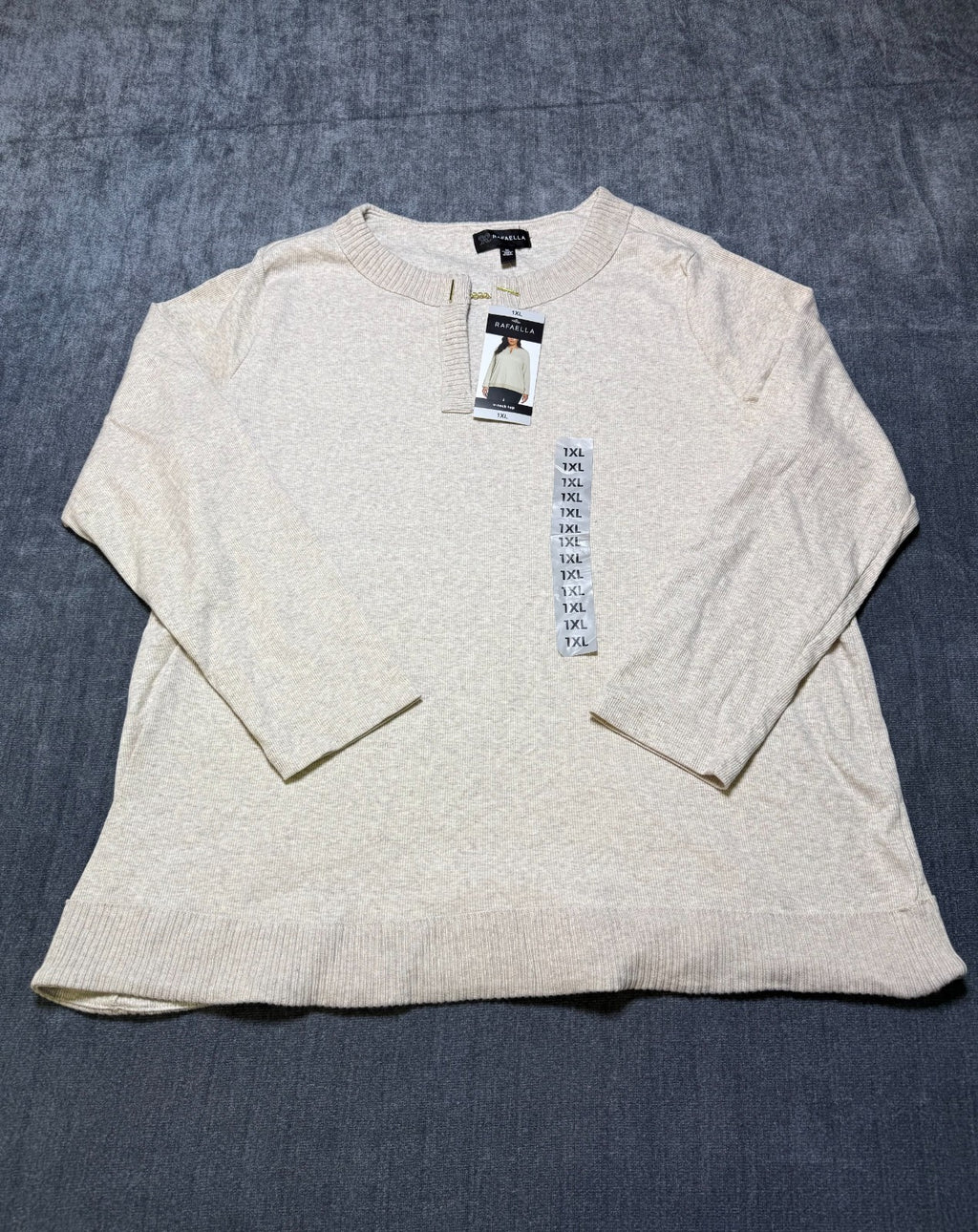 NWT Rafaella V-Neck Top Women's 1XL Cream Long Sleeve Classic Fit Crewneck Chain