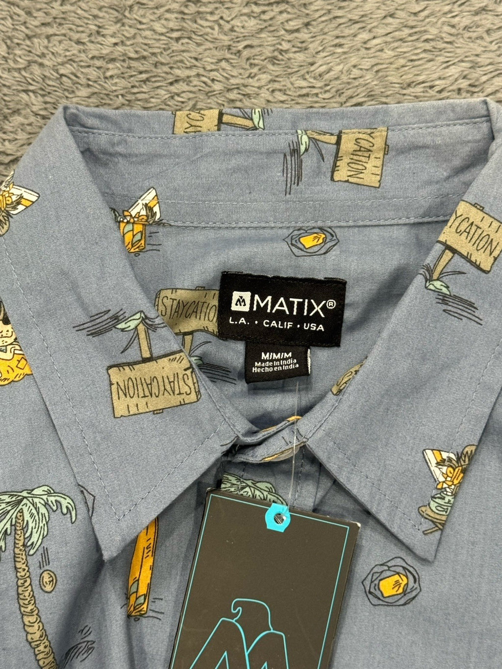 NEW Matix Staycation Men's Button Up Pocket Casual Blue Shirt Size Medium