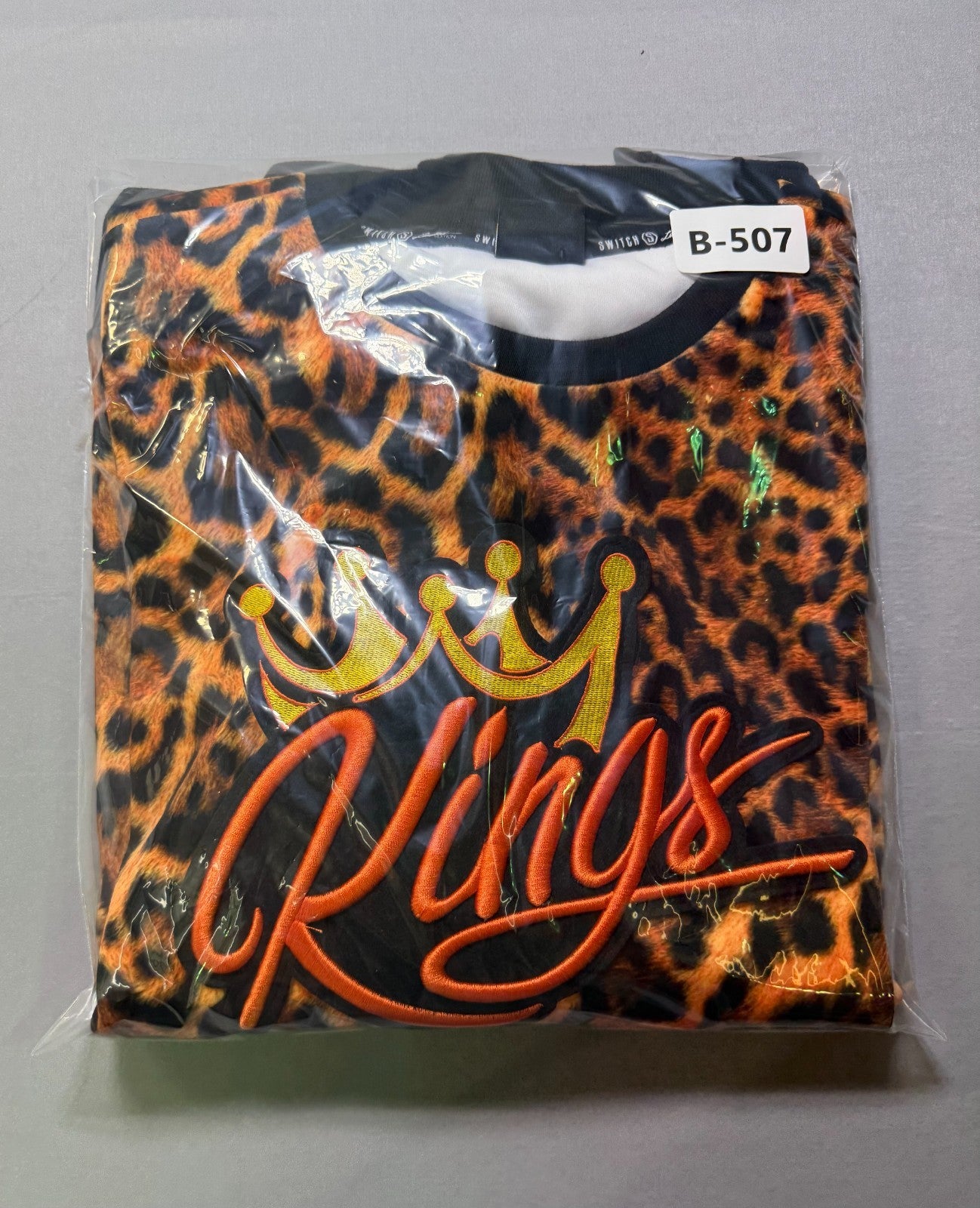 NWT Switch Remarkable Kings Leopard Print Crew Neck Sweatshirt Women's 2X Timber