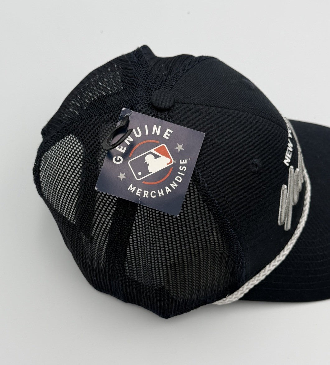 New York Yankees Fan Favorite Osfa Adjustable Hat Cap Navy Silver NEW WITH TAG
