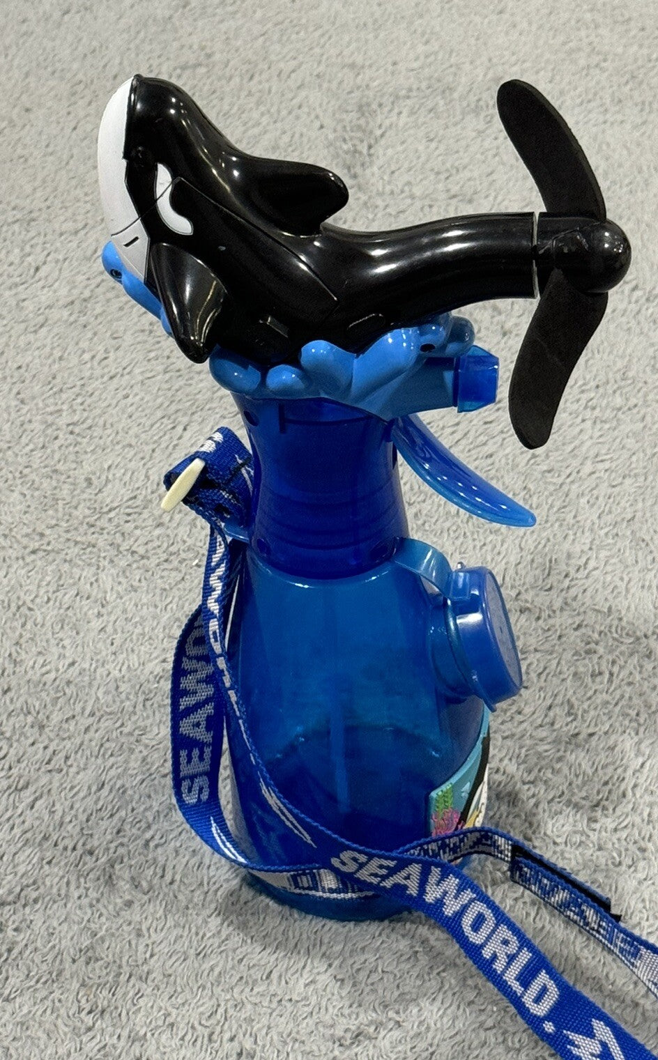 SeaWorld Theme Park Misting Fan Orca Y2K Souvenir Bottle W/ Lanyard Blue