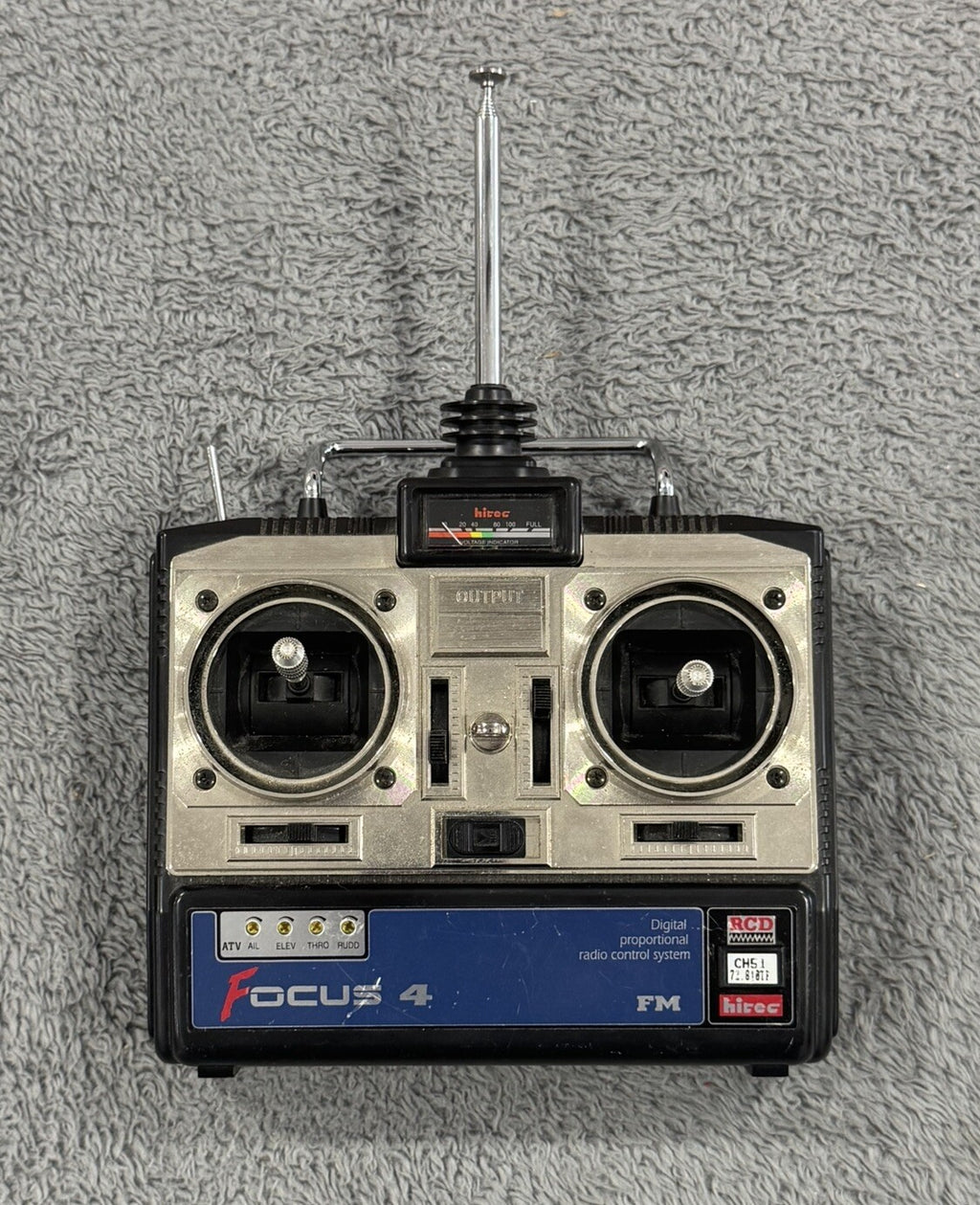 Hitec Focus 4  digital proportional radio control system (1 Radio Controller)
