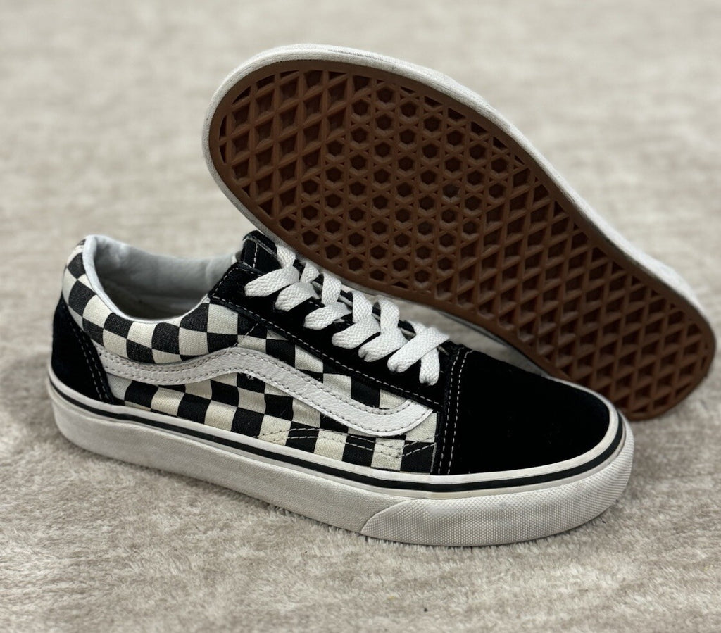 Vans Old Skool Black/white Checkerboard Lace-Up Men's size 5.0 & Women size 6.5