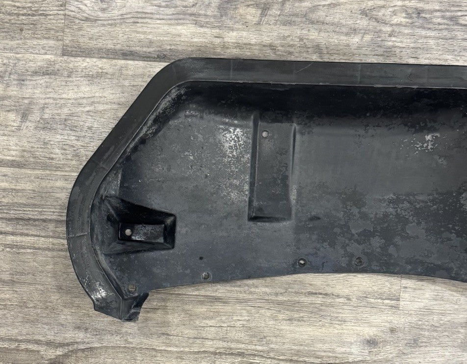 1988-96 CHEVROLET CORVETTE C4 FRONT LEFT UPPER WHEELHOUSE SPLASH SHIELD OEM