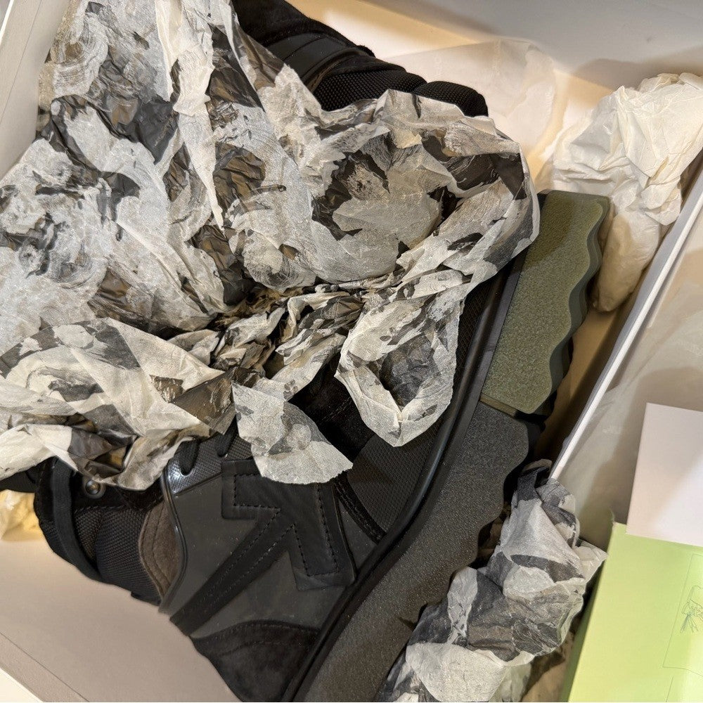 Off-White Black and Gray Hiking Sponge Boots - New