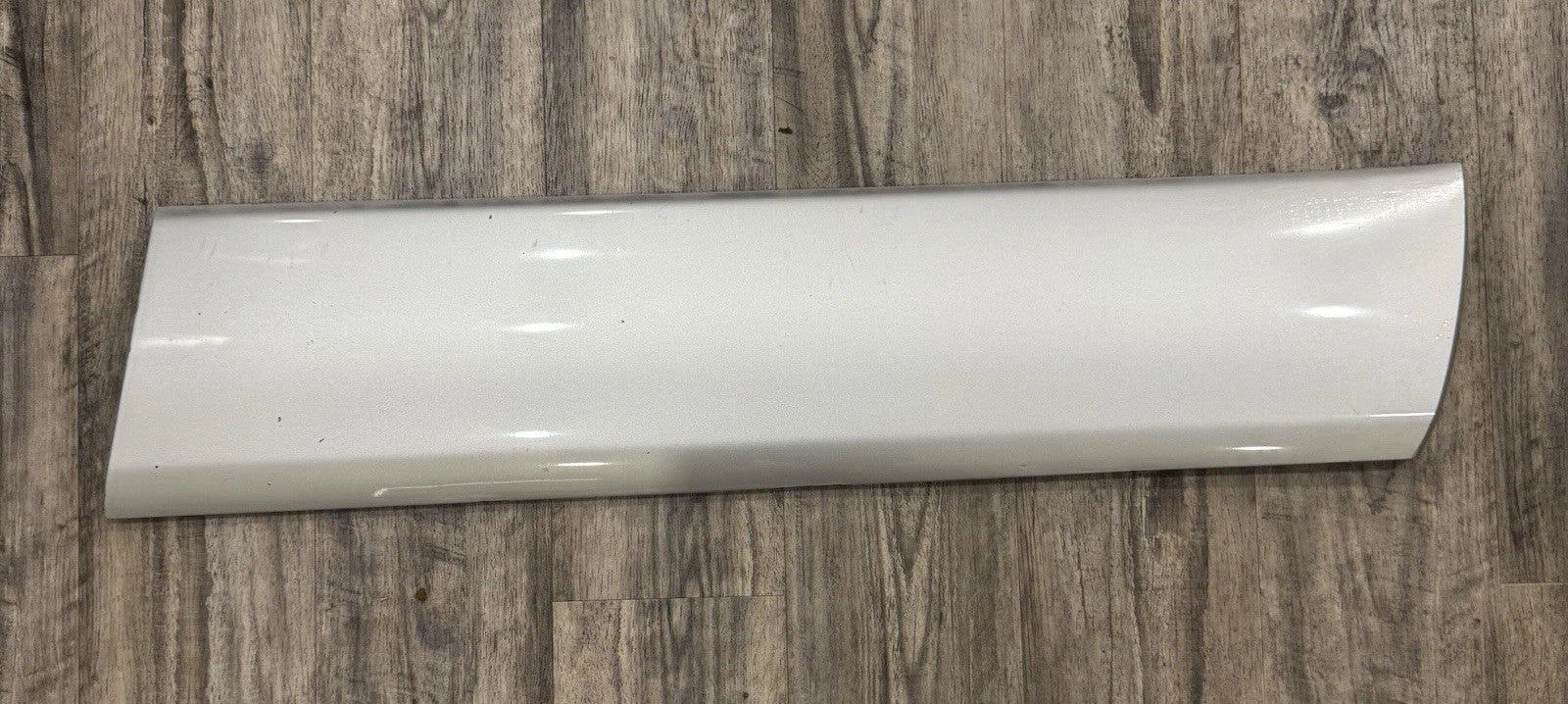 2003-05 TOYOTA 4RUNNER OEM SILVER FRONT RIGHT RH LOWER DOOR MOLDING FLARE TRIM