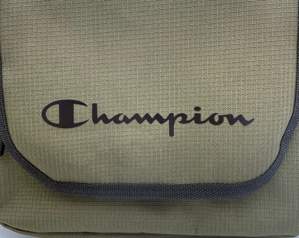 NWT Champion Defender Hanging Toiletry Bag Chive Green Travel Wash Kit Case