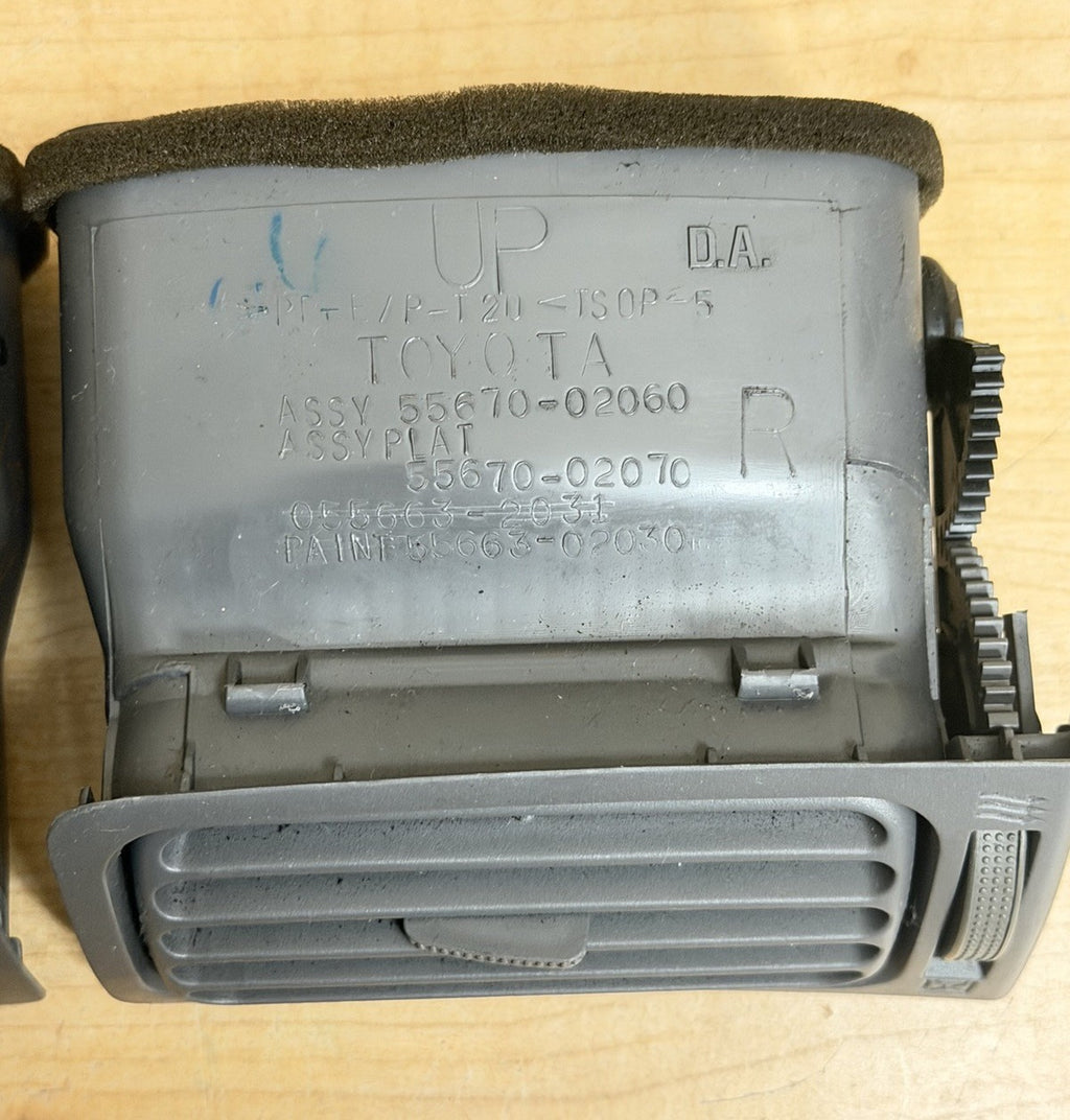 03-08 Toyota Corolla Left Driver,Right Passenger Side AC Air Vent Grey OEM Set