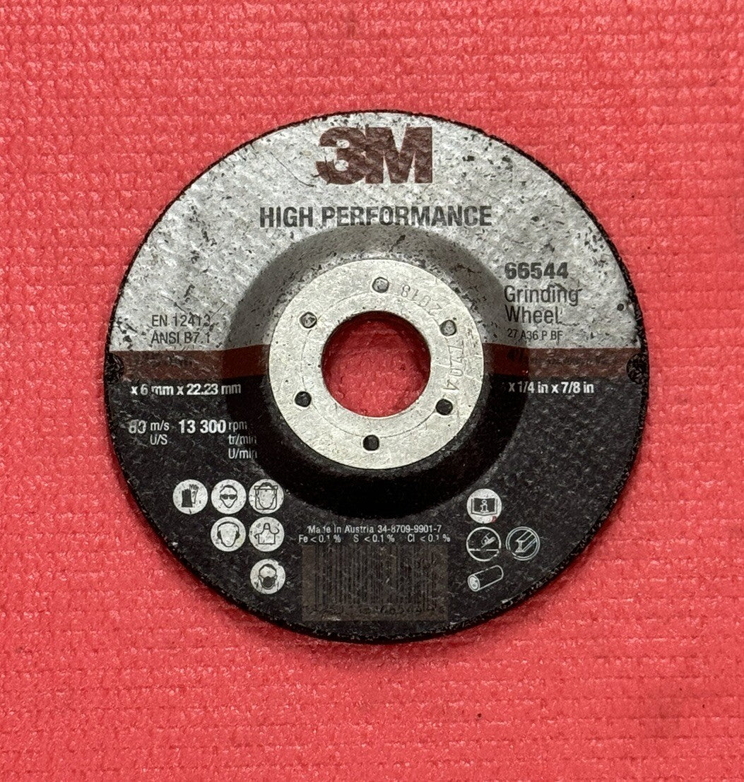 NEW 3M High Performance 4.5" x 1/4" x 7/8" Metal Depressed Center Grinding Wheel