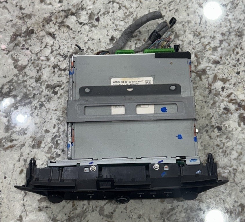 2005-2010 HONDA ODYSSEY OEM AM/FM XM RADIO CD DVD RECEIVER 39100-SHJ-A800 TESTED