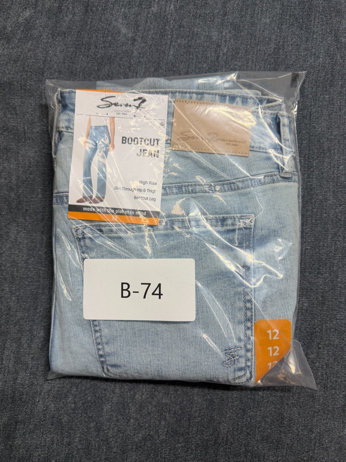 NWT Seven7 Bootcut Jeans Women's 12 Light Blue Denim High-Rise Casual Hipster