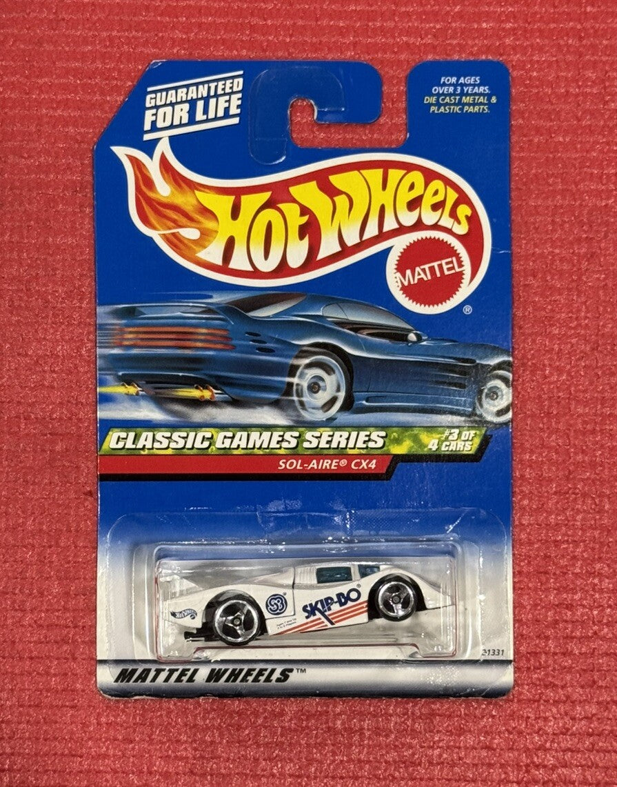 NEW Hot Wheels Sol-Aire CX4 1999 Classic Games Series Collector No. 983