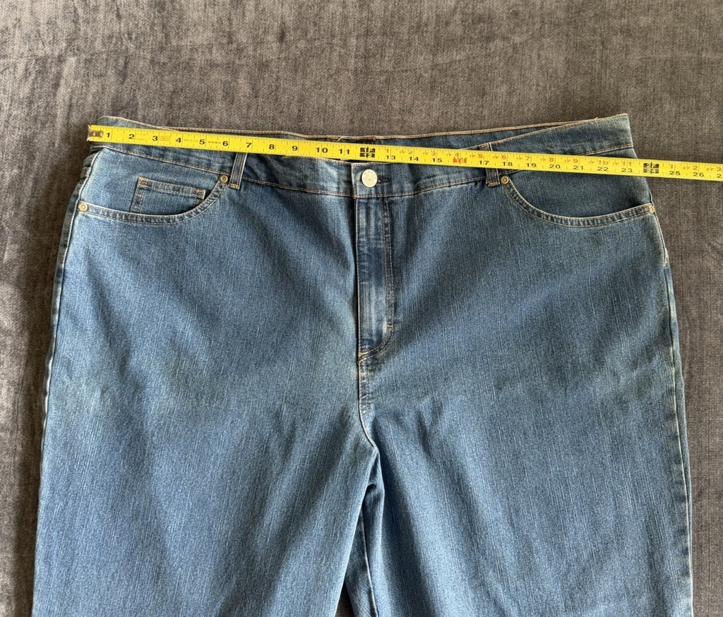Basic Editions Jeans Womens 26W  AVG Blue Denim  Classic Fit Stretch Straight