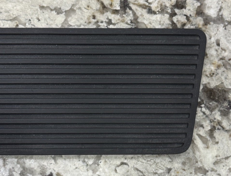 2004-2007 Nissan Armada 2004-2010 Titan Console Pocket Deck Mat 68263-7S000 OEM