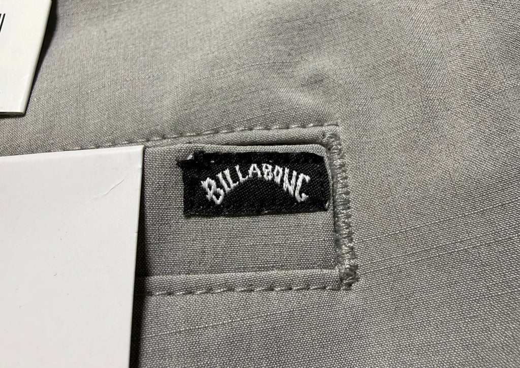 NWT Billabong Hybrid Golf Short Men's 40 Light Grey Stretch Performance 18" In