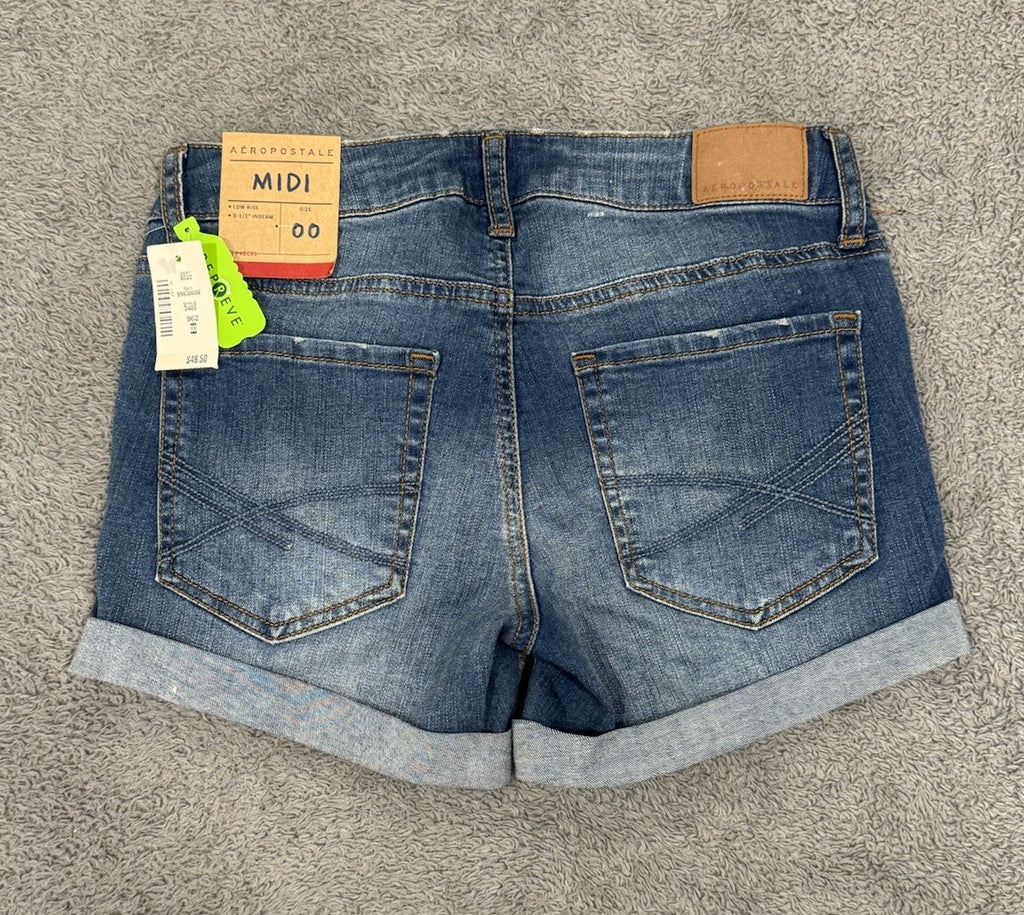 NEW Aeropostale Women’s Size 00, Denim Distressed low rise Midi Jean Shorts